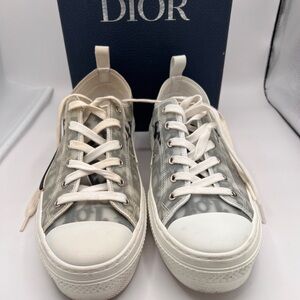 DIOR Display Sneakers